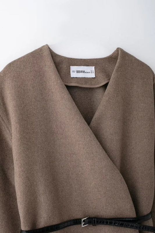 Soft V-Neck Wrap – Clean Lines, Refined Finish