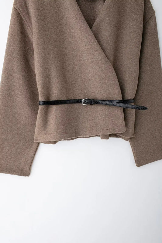 Soft V-Neck Wrap – Clean Lines, Refined Finish