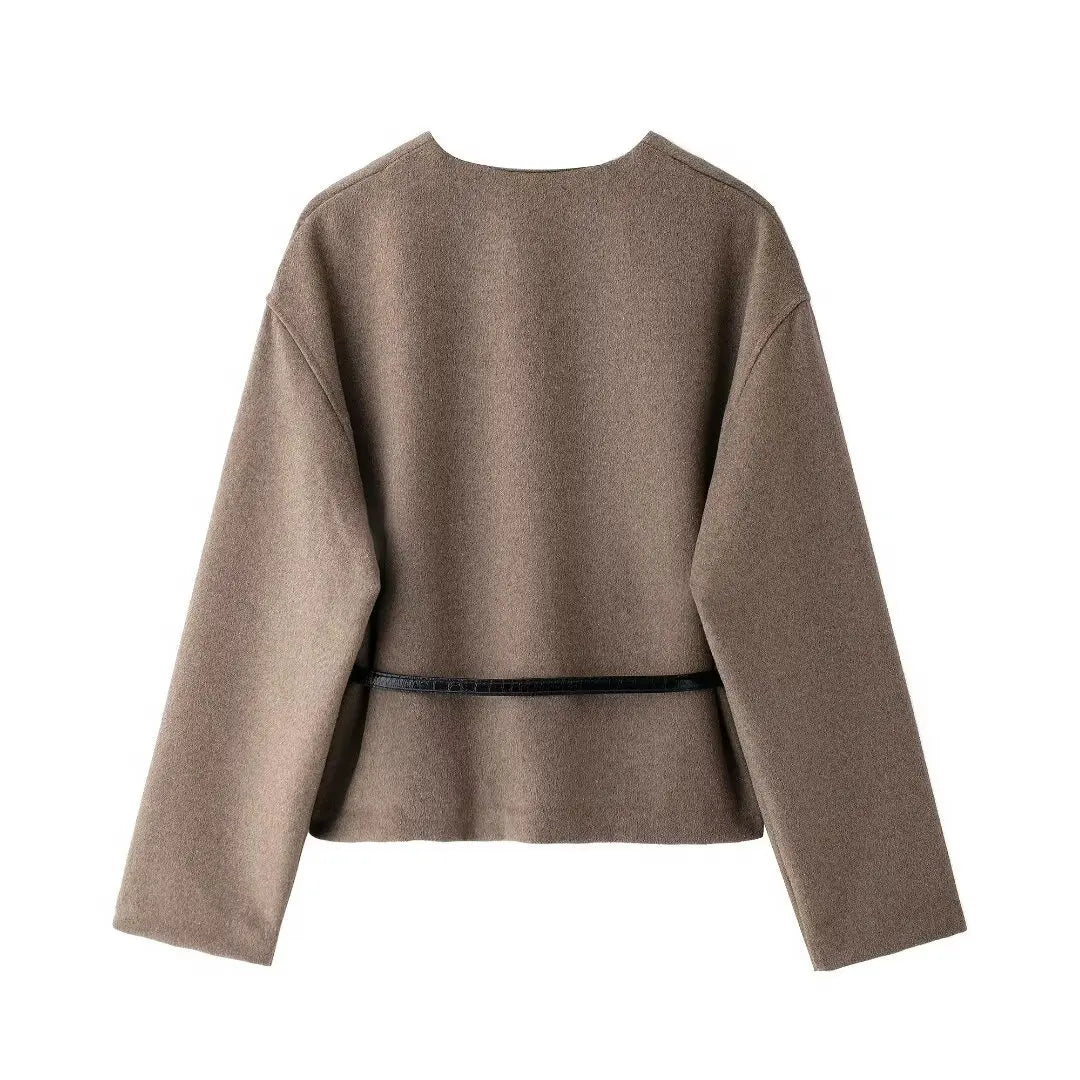 Soft V-Neck Wrap – Clean Lines, Refined Finish